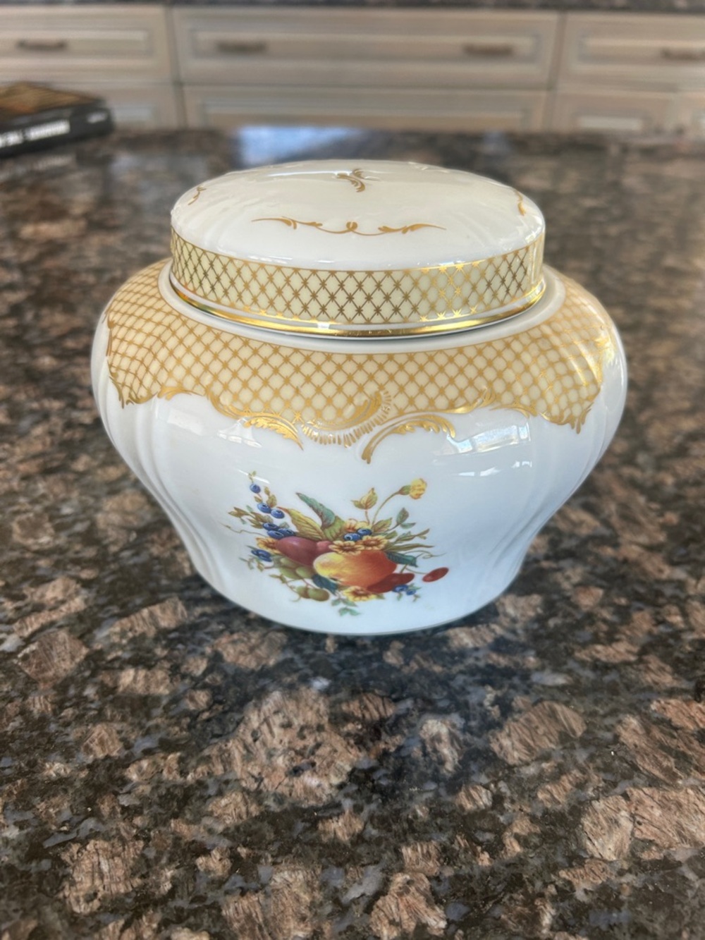 KAISER GERMANY 980 PORCELAIN COVERED JAR W FRUIT MOTIF AND GOLD LATTICE BORDER